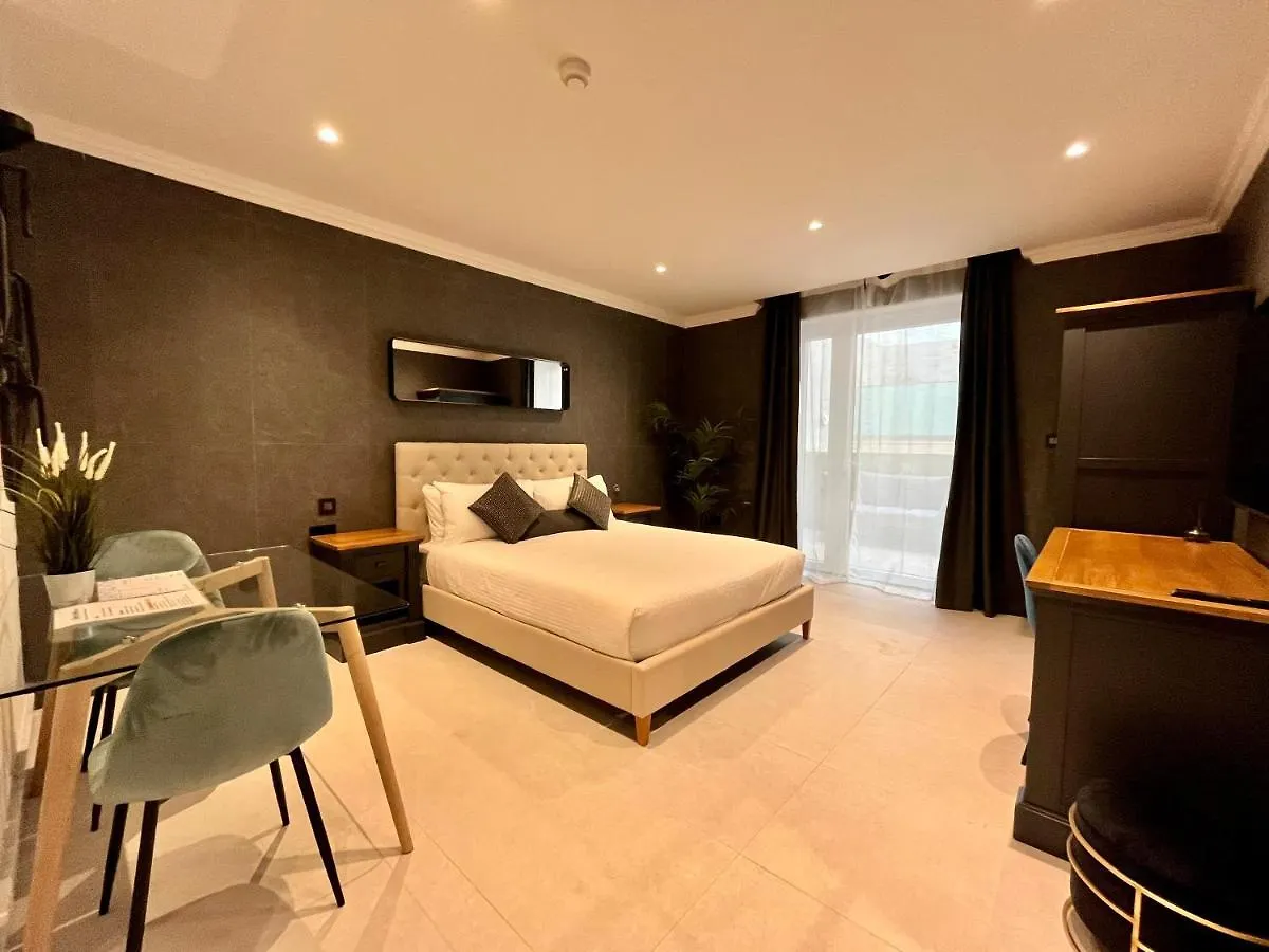 Sliema Studios Aparthotel