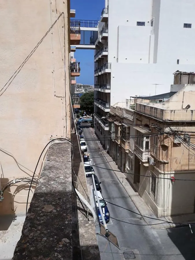 Sliema Studios 0*,  Malta